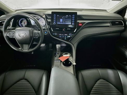 Used 2023 Toyota Camry SE w/ Convenience Package FWD image 27