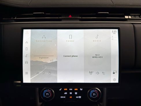 Certified 2023 Land Rover Range Rover SE image 12