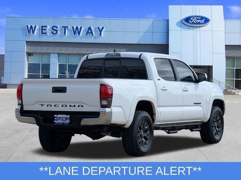 Used 2021 Toyota Tacoma SR5 w/ SR5 Appearance Package (SM) image 3