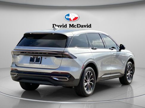 New 2026 Lincoln Nautilus Premier image 7