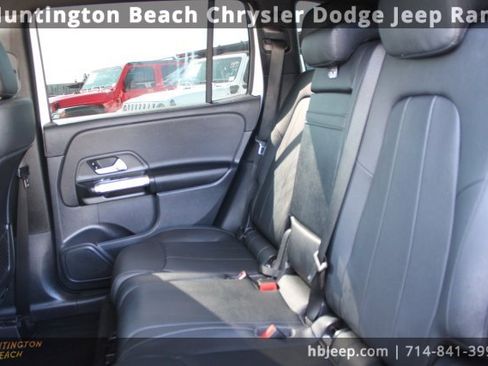 Used 2022 Mercedes-Benz GLB 250 image 33