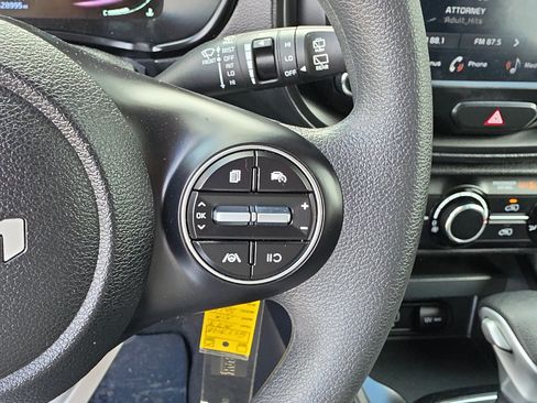 Certified 2023 Kia Soul LX FWD image 29