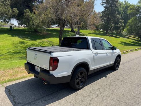 Used 2023 Honda Ridgeline Black Edition image 5