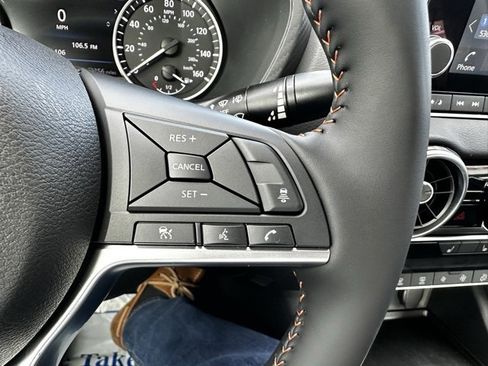 New 2025 Nissan Sentra SR w/ Midnight Edition image 27