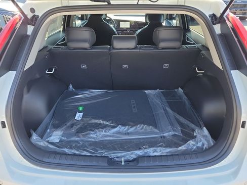 New 2026 Kia Niro EX FWD image 14