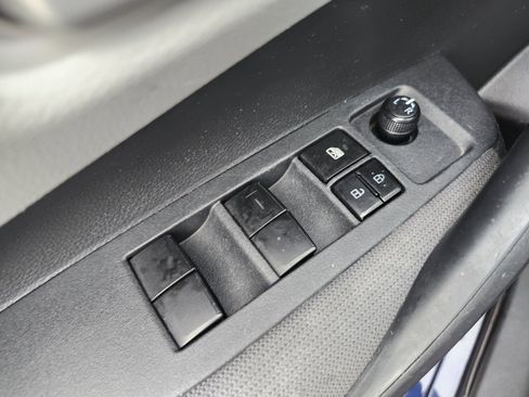 Used 2020 Toyota Corolla LE image 36