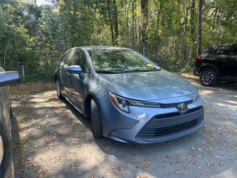 Used 2023 Toyota Corolla LE image 5
