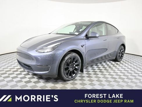 Used 2023 Tesla Model Y Long Range AWD/4WD image 1