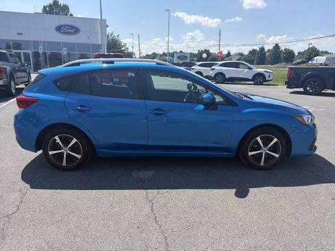 Used 2022 Subaru Impreza 2.0i Premium AWD/4WD image 1