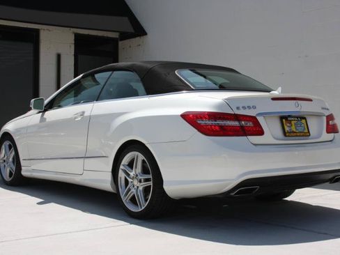 Used 2013 Mercedes-Benz E 550 Cabriolet image 16
