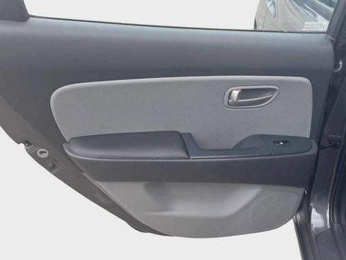 Used 2009 Hyundai Elantra GLS image 12