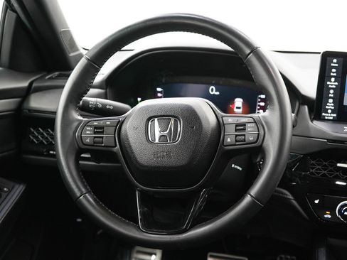 Used 2025 Honda Accord Sport image 15