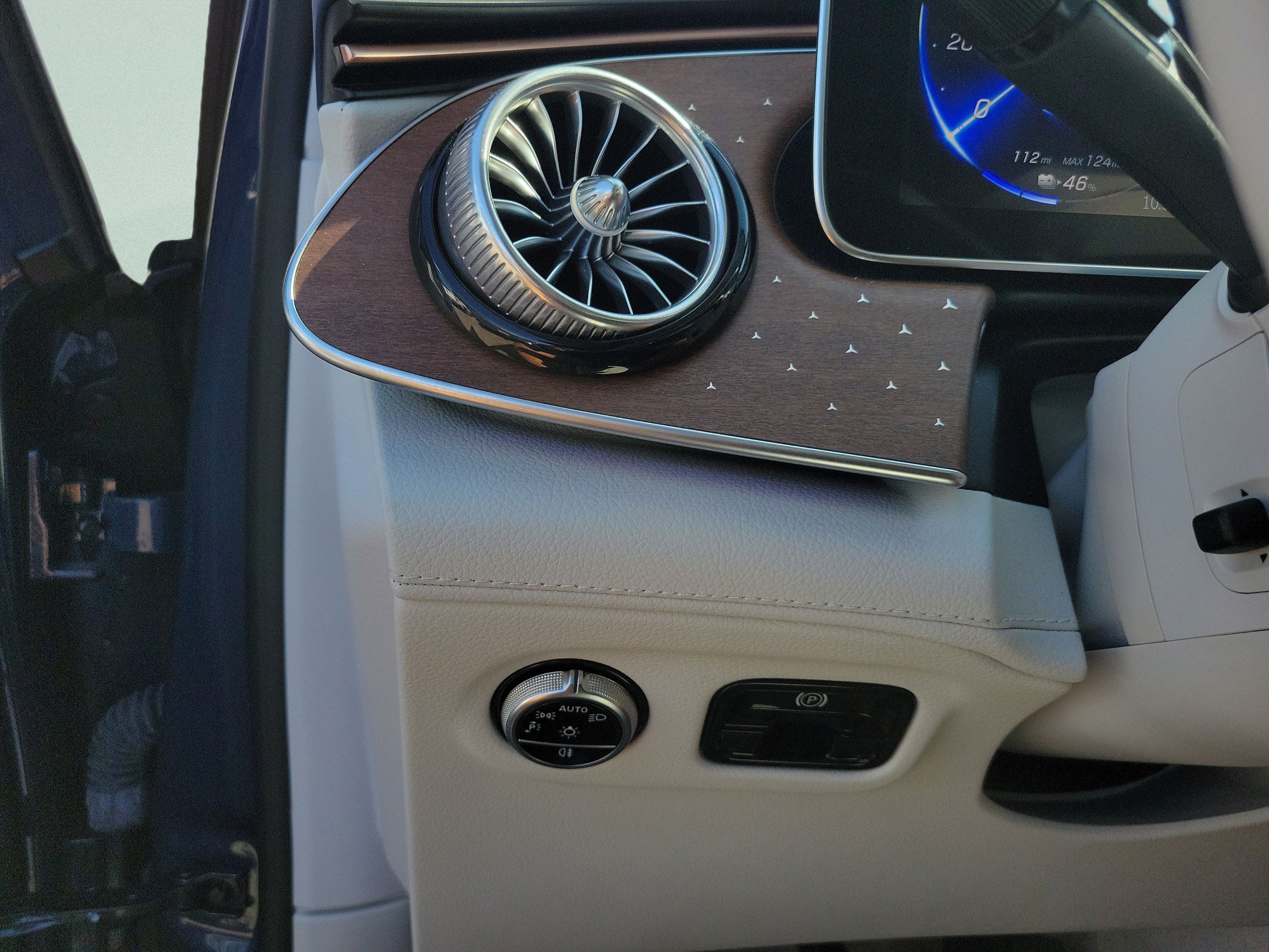 Certified 2024 Mercedes-Benz EQE 350+ 4MATIC SUV image 25