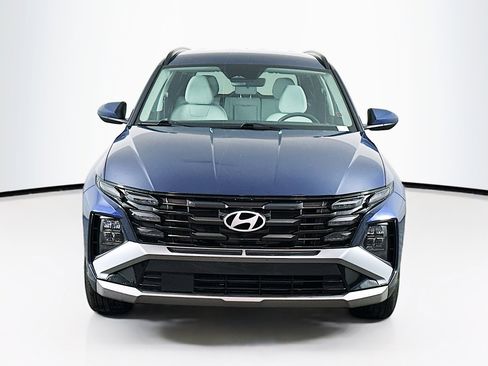 Used 2025 Hyundai Tucson SEL FWD image 2