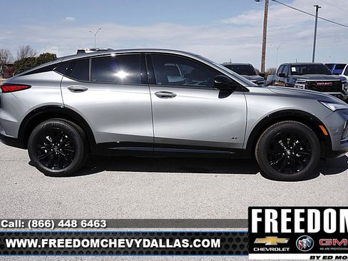 New 2026 Buick Envista Sport Touring image 8