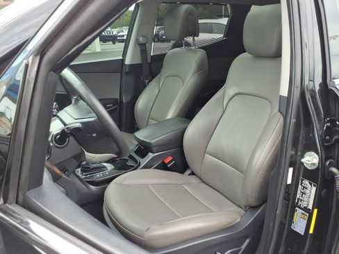 Used 2018 Hyundai Santa Fe Sport w/ 2.4L Tech Package 04 AWD/4WD image 2