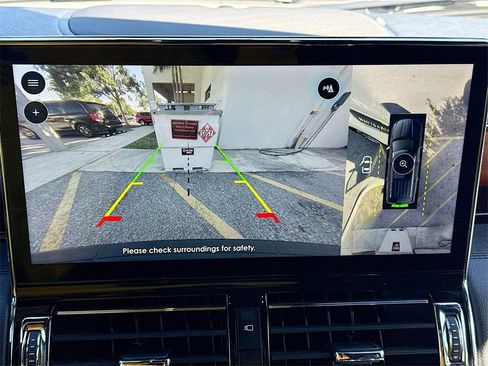 Used 2023 Lincoln Navigator Reserve image 15