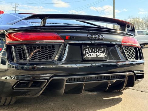 Used 2018 Audi R8 V10 w/ Black Optic Package image 8