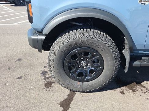 Certified 2023 Ford Bronco Wildtrak image 16