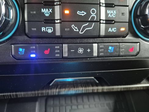 Used 2021 Ford F250 Lariat AWD/4WD image 21
