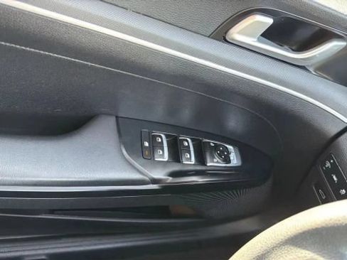 Used 2022 Kia K5 LX FWD image 22