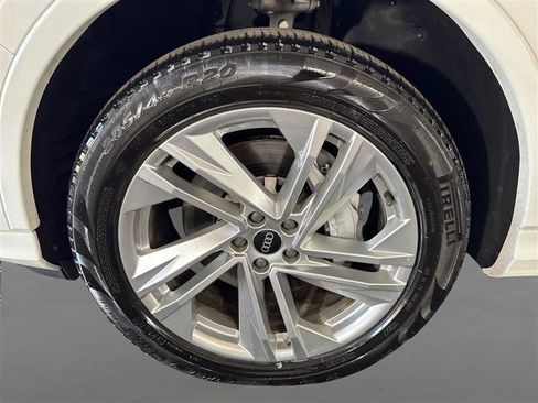 Used 2021 Audi Q7 2.0T Premium w/ Convenience Package AWD/4WD image 24