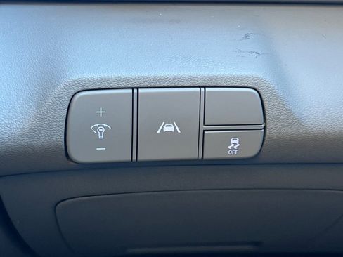 Used 2023 Hyundai Elantra SEL w/ Cargo Package image 30