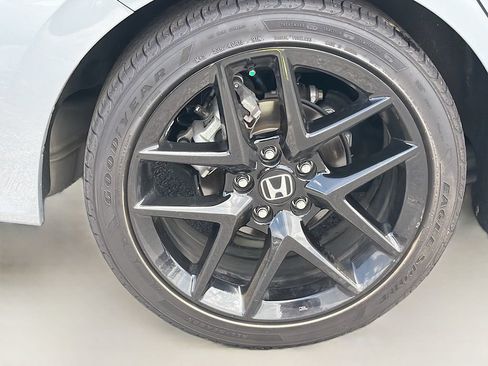 Used 2025 Honda Civic Sport image 10