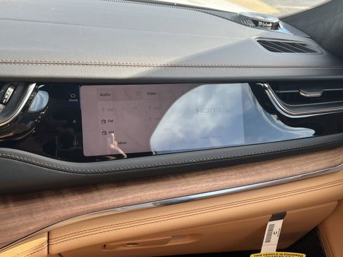 New 2025 Jeep Grand Cherokee L Summit image 32