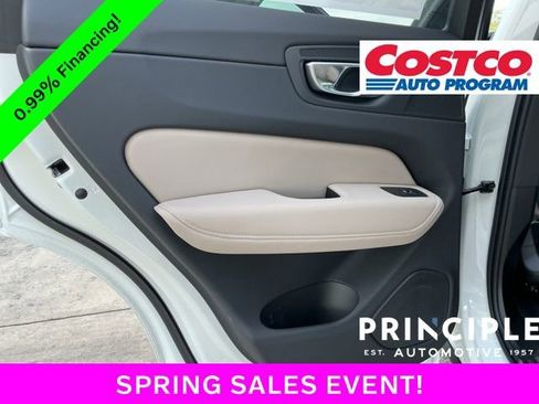 New 2026 Volvo XC60 B5 Plus w/ Protection Package Premier AWD/4WD image 32