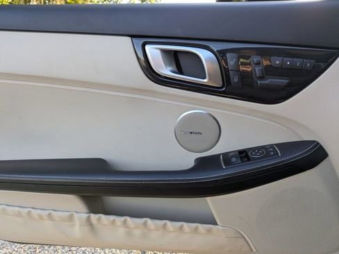 Used 2016 Mercedes-Benz SLK 300 image 9