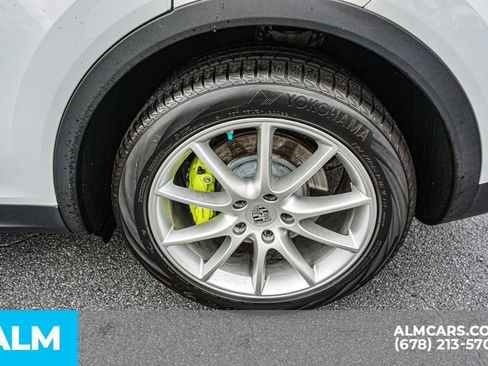 Used 2022 Porsche Cayenne Base image 17