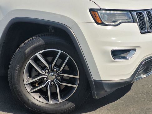 Used 2018 Jeep Grand Cherokee Limited w/ Luxury Group II AWD/4WD image 5