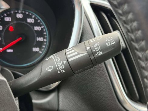 Used 2021 Chevrolet Equinox LT AWD/4WD image 37
