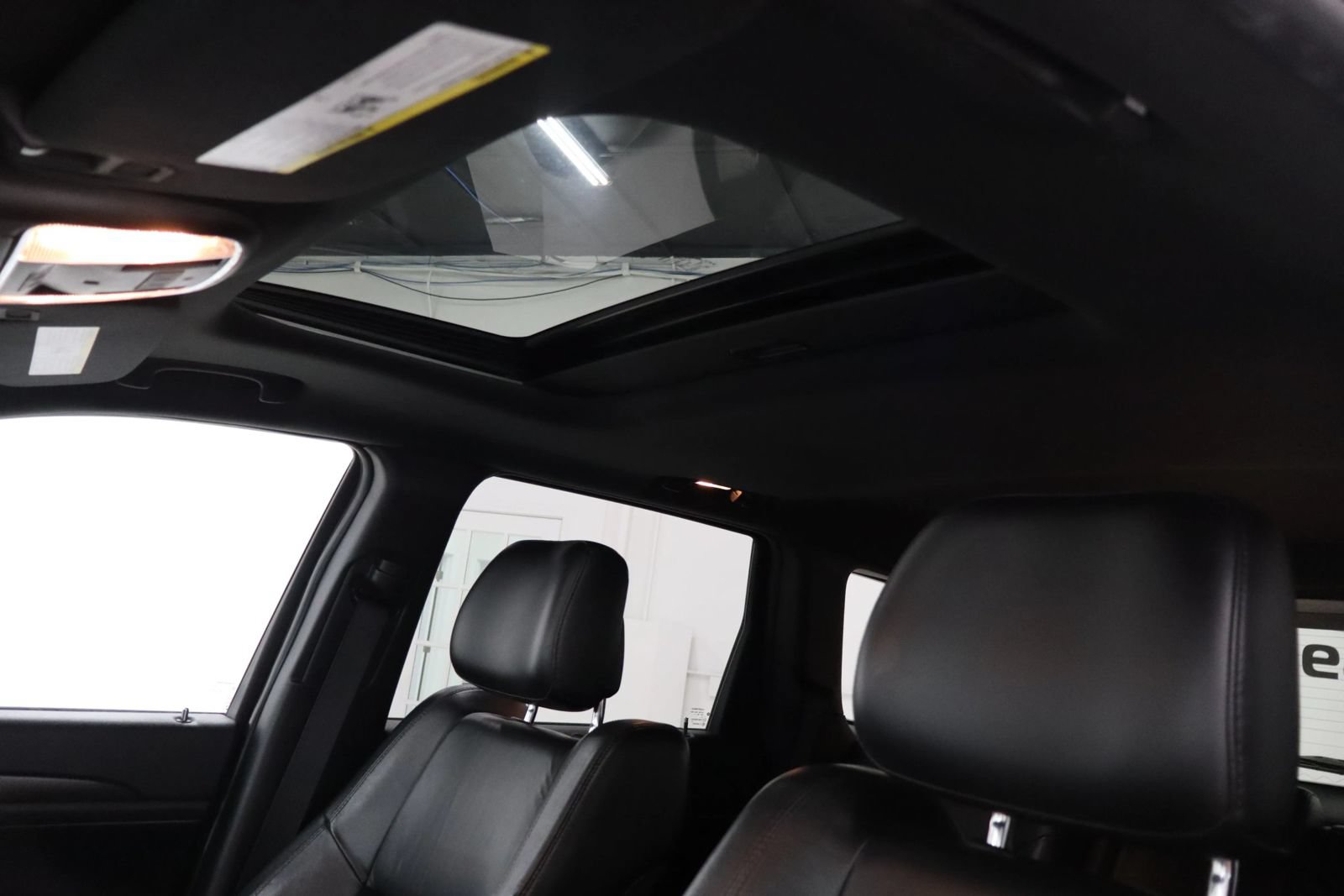 Used 2015 Jeep Grand Cherokee Altitude AWD/4WD image 35