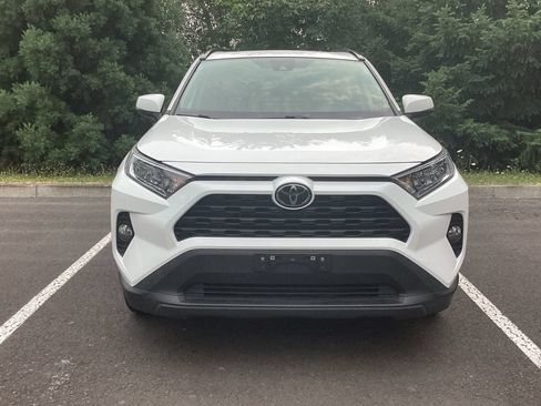 Used 2021 Toyota RAV4 XLE w/ Convenience Package AWD/4WD image 17