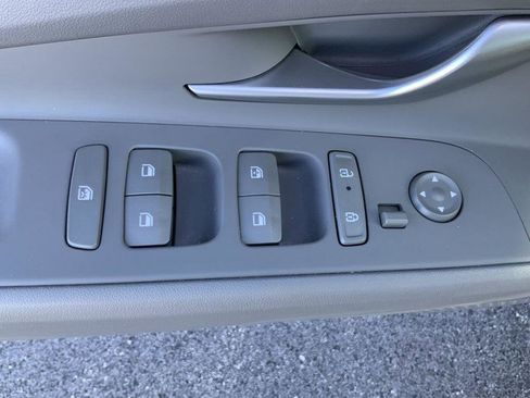 Used 2024 Hyundai Elantra SEL image 21