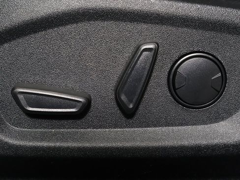 Used 2024 Ford Edge SEL image 23