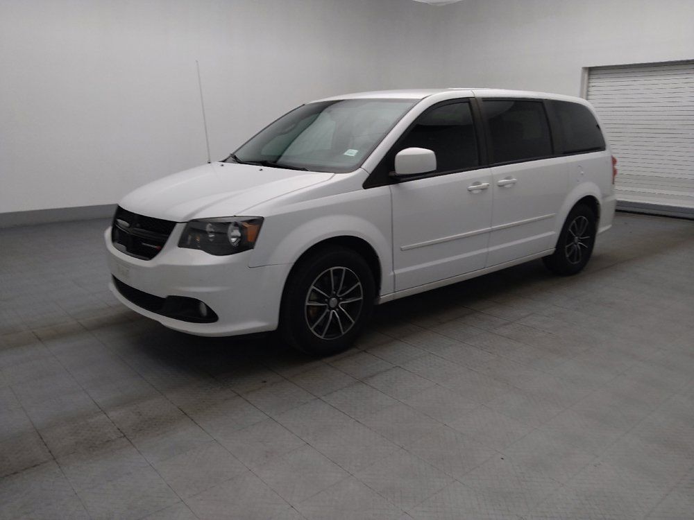Used 2015 Dodge Grand Caravan SXT w/ Blacktop Package FWD image 2