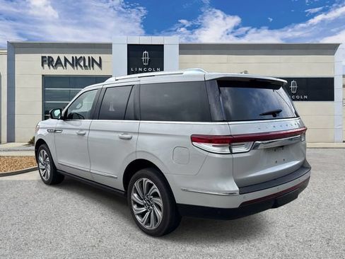 Certified 2022 Lincoln Navigator Reserve AWD/4WD image 5