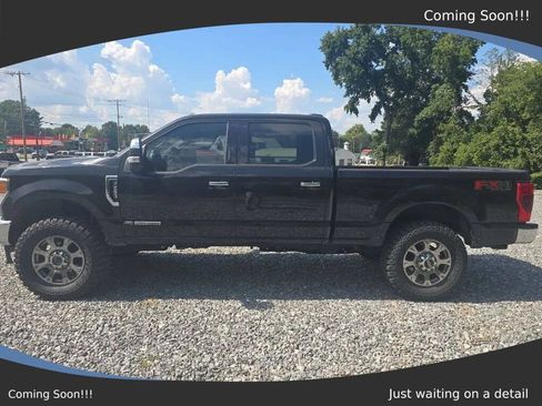 Used 2020 Ford F350 Lariat w/ Lariat Ultimate Package AWD/4WD image 2