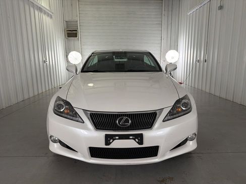 Used 2011 Lexus IS 350C image 9