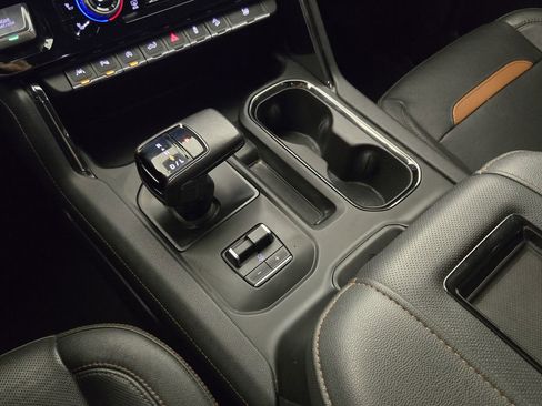 Used 2022 GMC Sierra 1500 AT4 w/ AT4 Premium Package AWD/4WD image 20