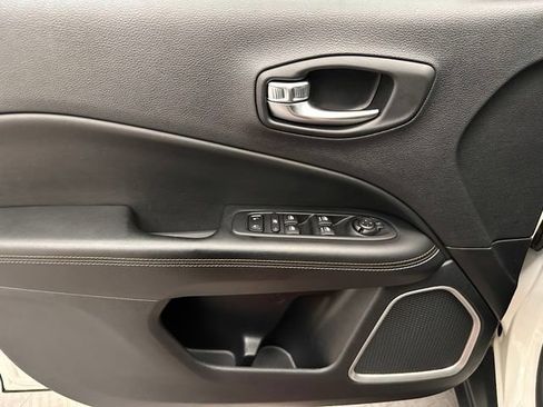 Used 2020 Jeep Compass Latitude AWD/4WD image 14