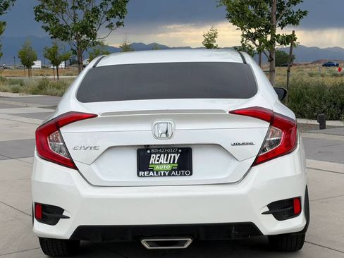 Used 2019 Honda Civic Sport image 5