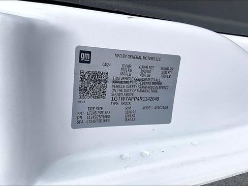 Used 2024 GMC Savana 2500 w/ Driver Convenience Package RWD image 30