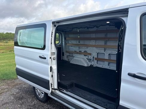 Used 2025 Ford Transit 250 Low Roof w/ Exterior Upgrade Package RWD image 5
