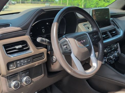 Used 2022 GMC Yukon SLT w/ SLT Premium Package RWD image 11