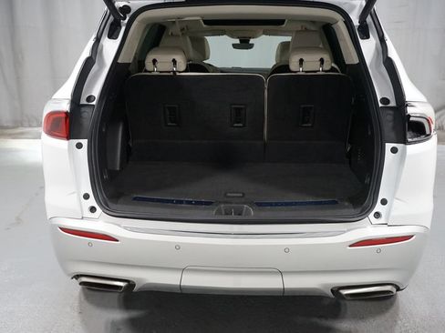 Used 2022 Buick Enclave Premium w/ Experience Buick Package FWD image 38