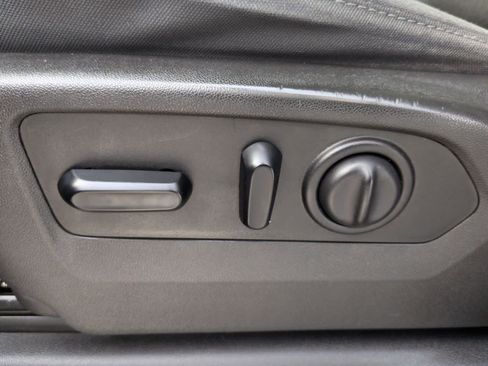 Used 2019 Chevrolet Silverado 1500 LT w/ All-Star Edition image 18